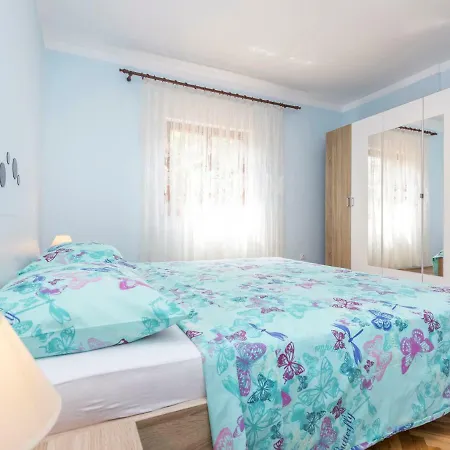 Elena Apartament Vinež