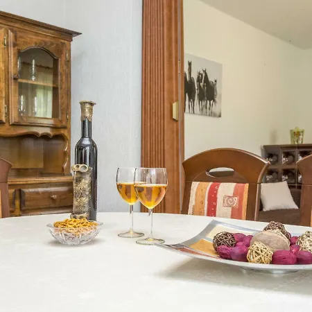 Apartament Elena *