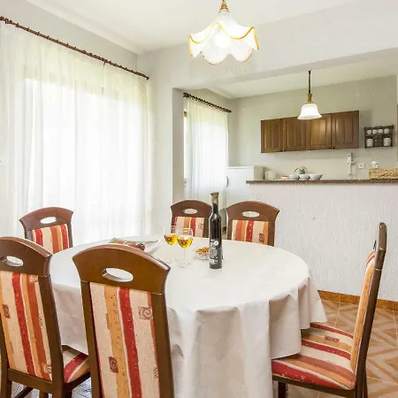 Elena Apartament *